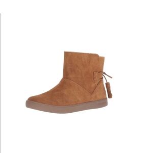 Koolaburra Brown Suede Loafers with Tassel